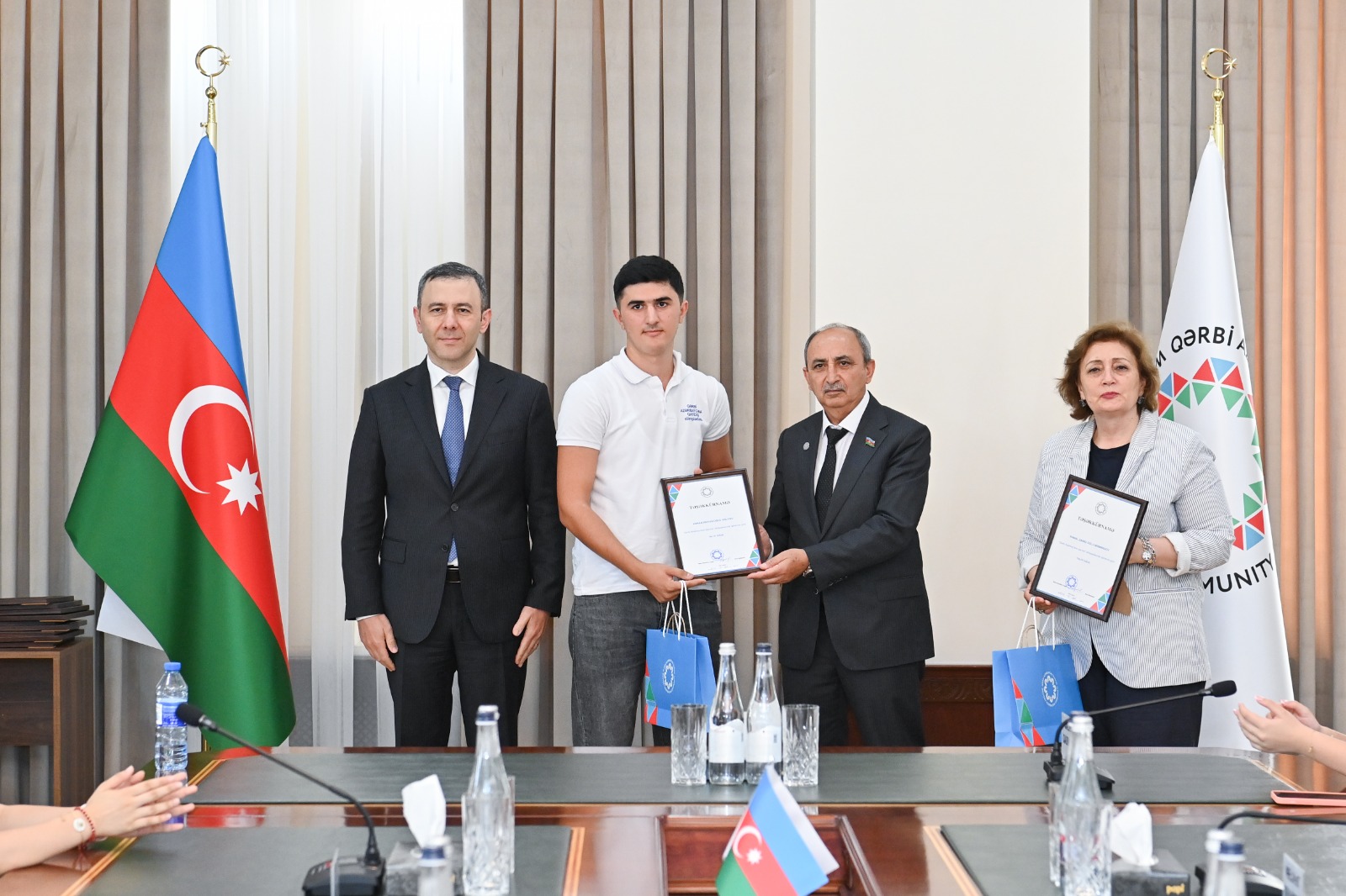 “Qərbi Azərbaycana qayıdış” olimpiadasının qalibləri ilə görüş keçirilib - FOTOLAR-VIDEO